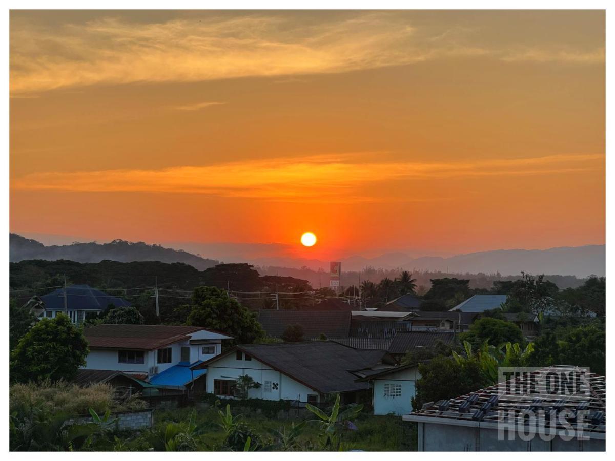 ホテル The One House ナーン エクステリア 写真