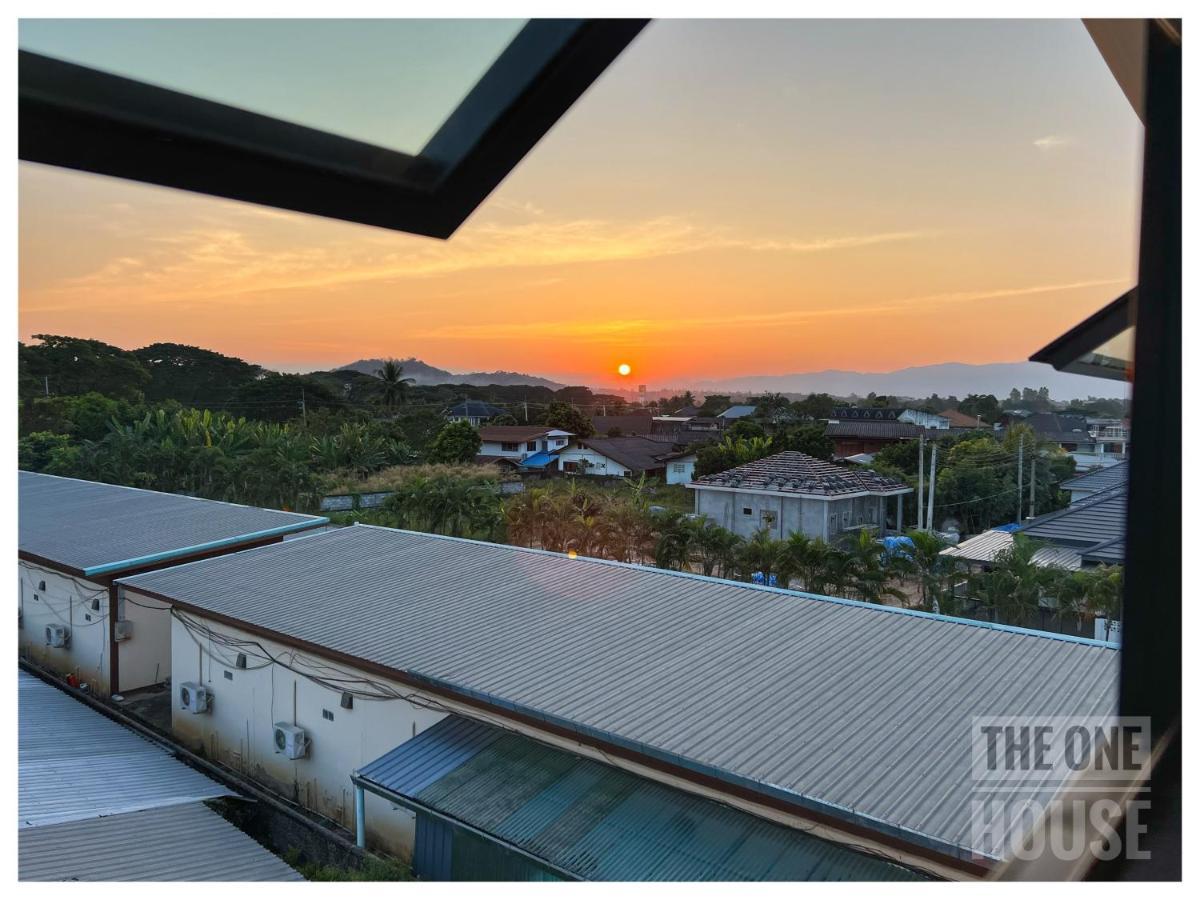ホテル The One House ナーン エクステリア 写真