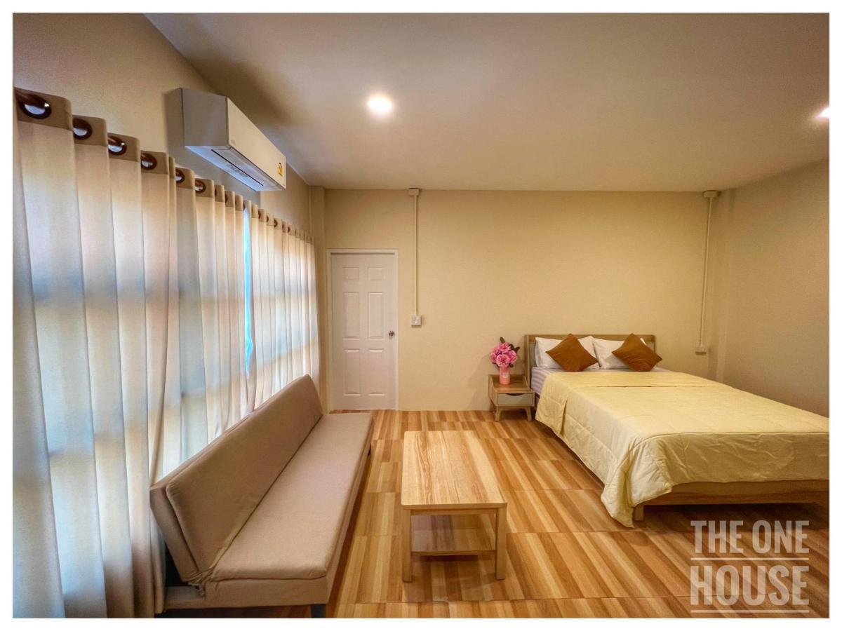 ホテル The One House ナーン エクステリア 写真