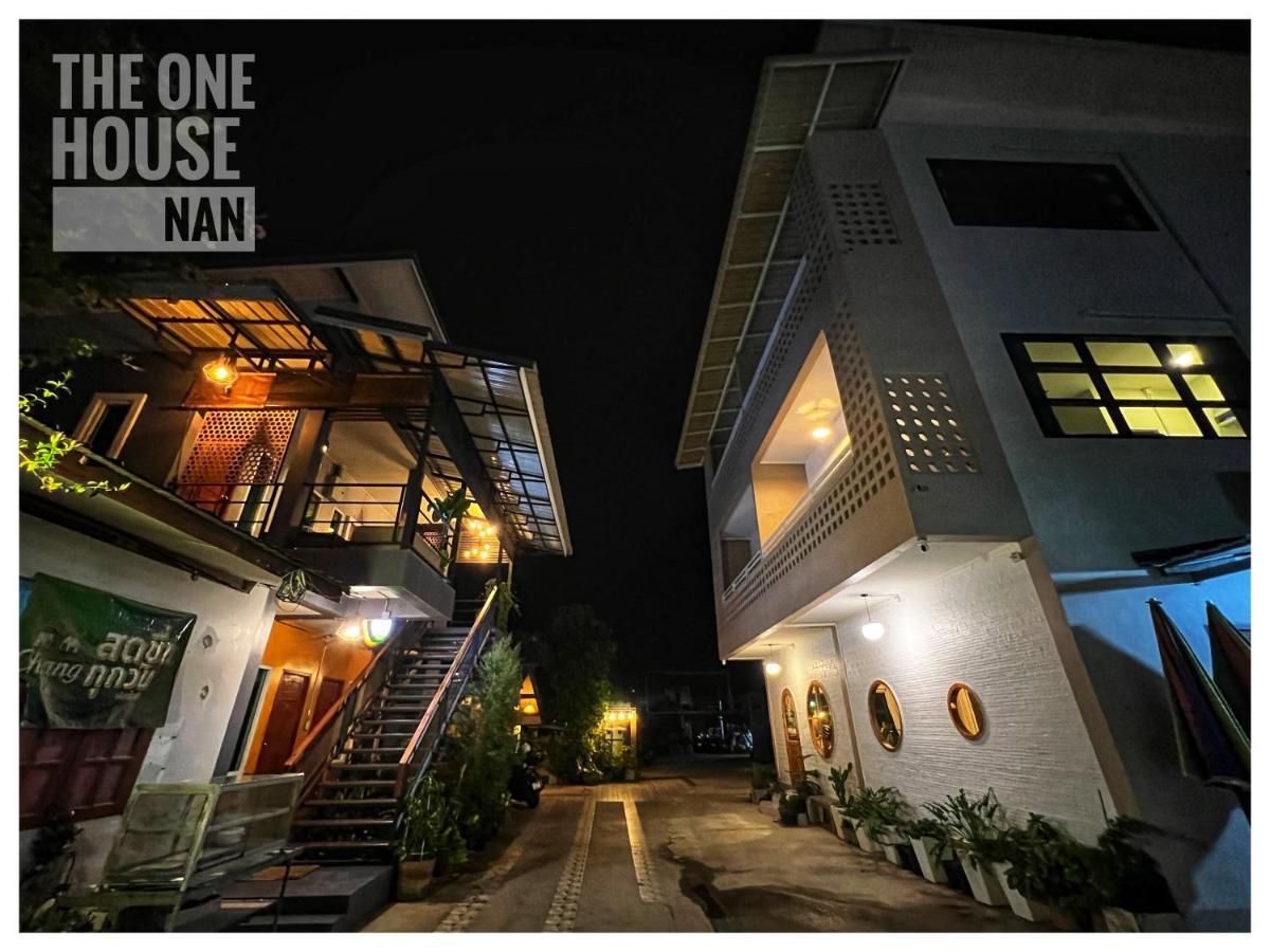 ホテル The One House ナーン エクステリア 写真